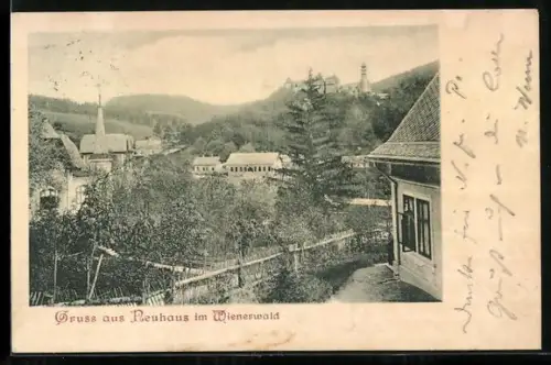 AK Neuhaus im Wienerwald, Panorama mit Kirche und Turm