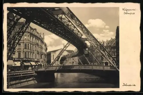 AK Wuppertal-Elberfeld, Islandbrücke mit Schwebebahn