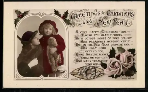 AK Kind hält ein Affen-Plüschtier in den Armen