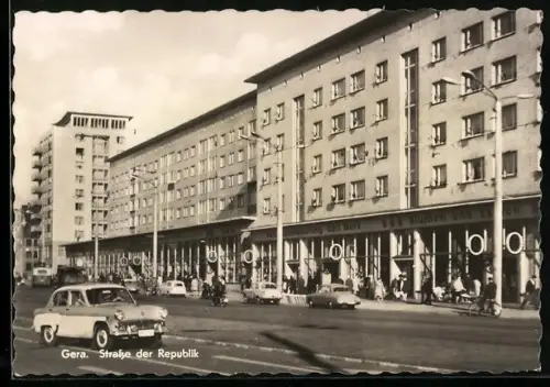 AK Gera, Strasse der Republik mit Volksbuchhandlung Karl Marx