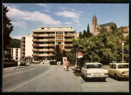AK Bad Herrenalb /Schwarzwald, Strassenpartie mit Wohnhäusern