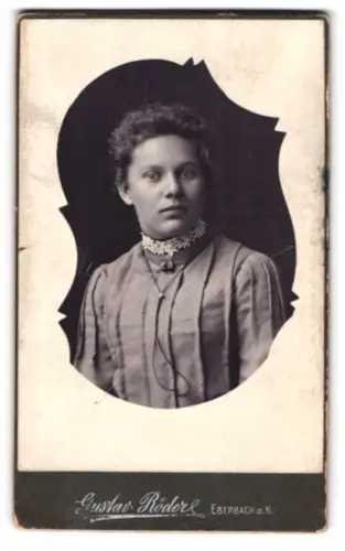 Fotografie Gustav Röder, Eberbach, Porträt einer jungen Frau