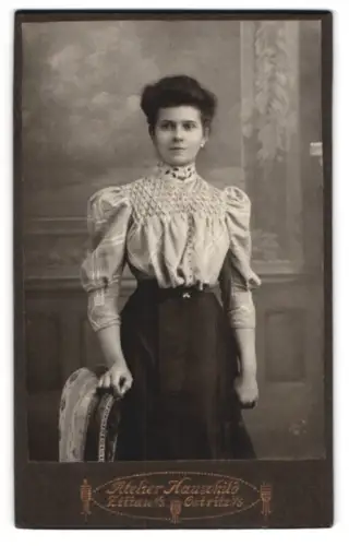 Fotografie Atelier Hauschild, Zittau, Cirkus-Allee 4, Elegantes Porträt einer Dame
