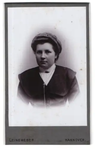 Fotografie Georg Leineweber, Hannover, Georgstrasse 30, Porträt einer Frau