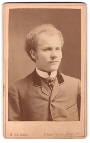 Fotografie H. Axtmann, Plauen, Oberer Graben, Porträt eines jungen Mannes