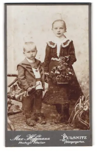 Fotografie Max Hoffmann, Pulsnitz, Bürgergarten, Zwei Kinder in eleganter Kleidung