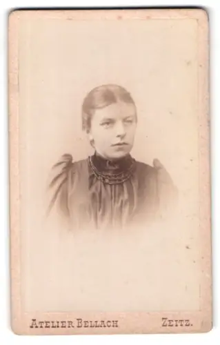 Fotografie Atelier Bellach, Zeitz, Weberstrasse 17, Porträt einer jungen Frau