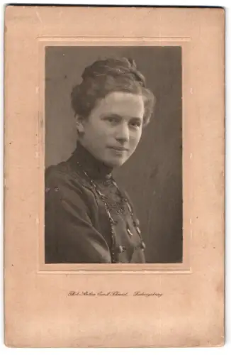 Fotografie Emil Schmid, Ludwigsburg, Portrait einer jungen Frau
