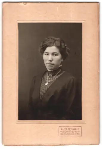 Fotografie Alex Osswald, Ludwigsburg, Porträt einer Dame