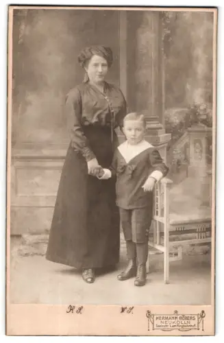 Fotografie Hermann Böbers, Neukölln, Saalestrasse 1, Mutter mit Kind