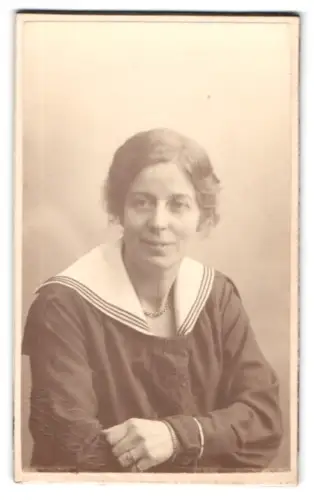 Fotografie G. Stöckel, Rønne, Porträt einer Dame