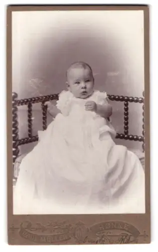 Fotografie Paul Müller, Rønne, Lille Torv, Porträt eines Kindes