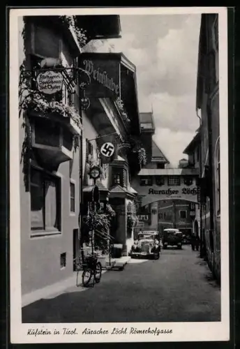 AK Kufstein, Römergasse mit Hotel Auracher Hof, flagge