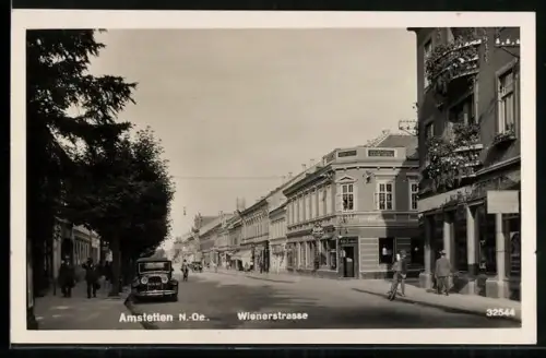 AK Amstetten /N.-Oe., Wienerstrasse mit Cafe