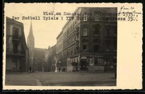 Foto-AK Wien, Holochergasse, 2er Radball-Spiele im Gasthaus Glaser Hütteldorferstrasse 73