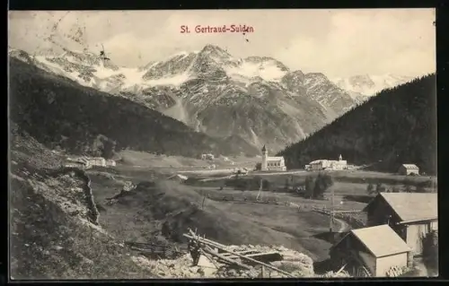 AK St. Gertraud-Sulden, Partie mit Blick nach der Kirche und Bergpanorama