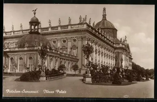 AK Potsdam-Sanssouci, Neues Palais mit Gartenanlagen