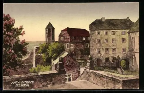 Künstler-AK Schloss Waldeck, Schlosshof