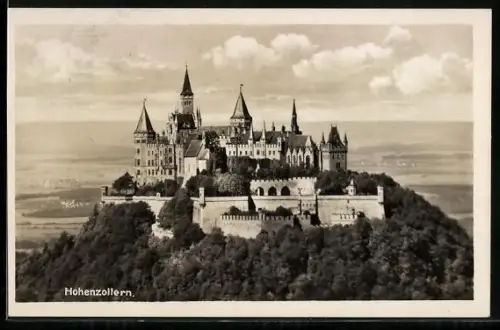 AK Hohenzollern, Blick auf das Schloss