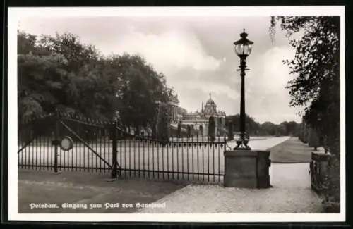 AK Potsdam, Eingang zum Park von Sanssouci