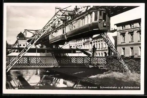 AK Wuppertal-Barmen, Schwebebahn an der Adlerbrücke
