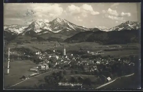 AK Windischgarsten, Panorama mit Kirche und Bergkulisse