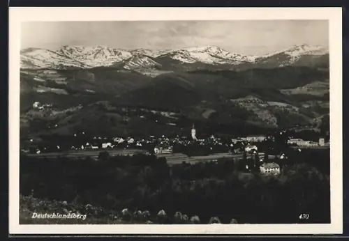 AK Deutschlandsberg, Ortsansicht mit Kirche und Bergpanorama