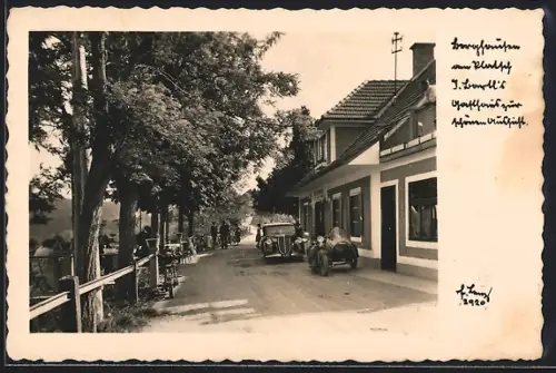 AK Ehrenhausen an der Weinstrasse, Berghausen am Platsch, Gasthaus zur schönen Aussicht mit Autos