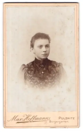 Fotografie Max Hoffmann, Pulsnitz, Bürgergarten, Porträt einer jungen Frau