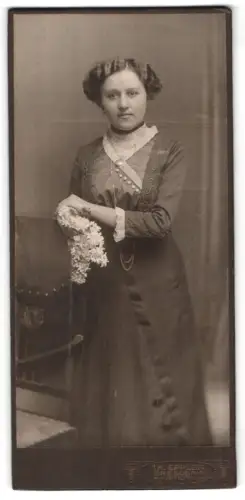 Fotografie Th. Eppler, Dresden, Hauptstrasse 24, Porträt einer jungen Dame