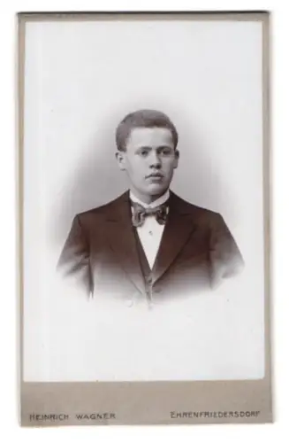 Fotografie Heinrich Wagner, Ehrenfriedersdorf, Chemnitzerslr, Porträt eines jungen Mannes
