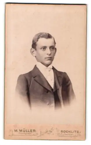 Fotografie M. Müller, Rochlitz, Porträt eines jungen Mannes
