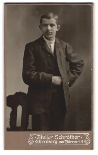 Fotografie Atelier Schröther, Nürnberg, am Plärrer 4a, Porträt eines eleganten jungen Mannes