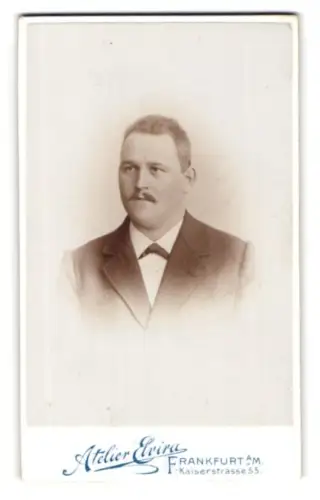 Fotografie Atelier Elvira, Frankfurt am Main, Kaiserstrasse 55, Porträt eines Mannes