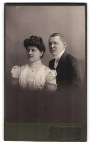 Fotografie Fritz Hacker, Annaberg, Carlplatz 3, Porträt eines Paares