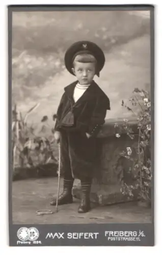 Fotografie Max Seifert, Freiberg, Poststrasse 11, Junge in stilvoller Kleidung