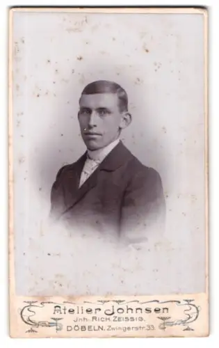 Fotografie Atelier Johnsen, Döbeln, Zwingerstr. 33, Porträt eines jungen Mannes