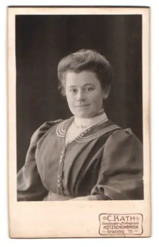 Fotografie C. Kath, Kötzschenbroda, Gradsteg 10, Porträt einer Dame
