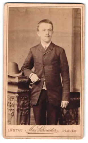 Fotografie Max Schneider, Plauen, Coschützerstrasse, Porträt eines eleganten Herren