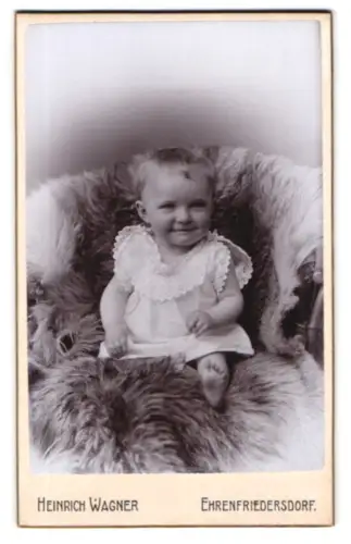 Fotografie Heinrich Wagner, Ehrenfriedersdorf, Chemnitzerstrasse, Porträt eines Kleinkindes