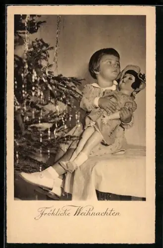 AK Kleines Mädchen mit einer Puppe