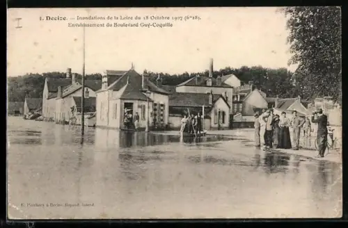 AK Decize, Inondations de la Loire 1907, Envahissement du Boulevard Guy-Coquille, Hochwasser