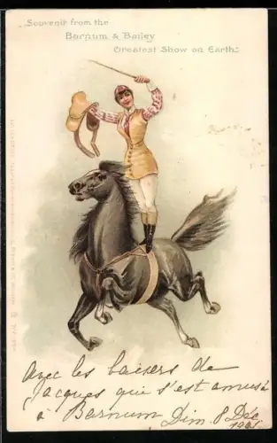 AK Reiterin balanciert auf dem galoppierenden Pferd, Zirkus Barnum & Bailey