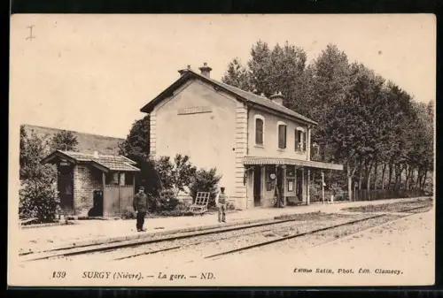 AK Surgy, La gare, Bahnhofsgebäude