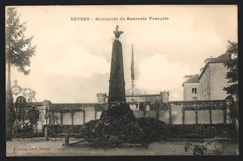 AK Nevers, Monument du Souvenir Francais