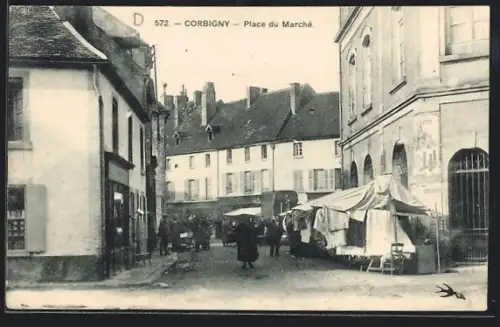 AK Corbigny, Place du Marché avec étals et passants