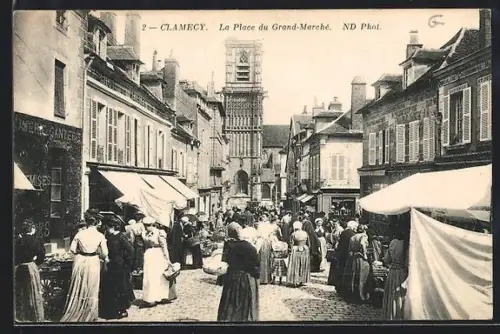 AK Clamecy, La Place du Grand-Marché animée avec foule et étals de marché