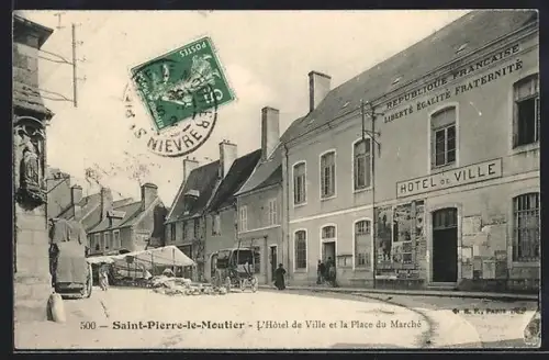 AK Saint-Pierre-le-Moutier, L`Hôtel de Ville et la Place du Marché