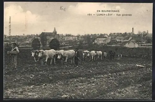 AK Lurcy-Lévy, Vue générale avec troupeau de boeufs dans les champs devant le village