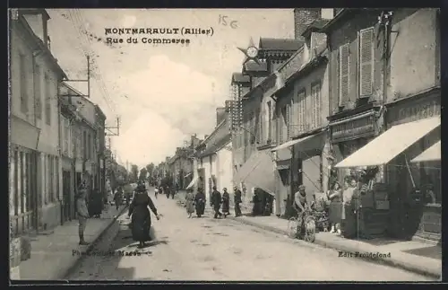 AK Montmarault /Allier, Rue du Commerce animée avec passants et boutiques